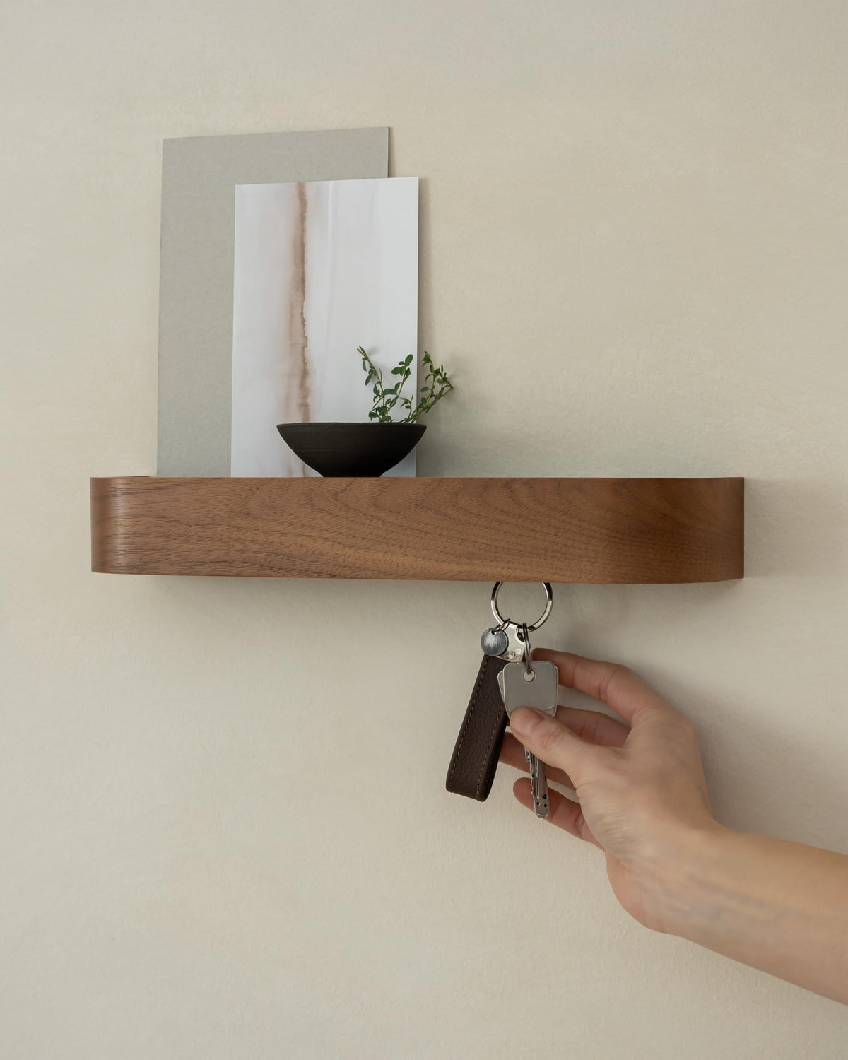 Walnut Wall Key Rack with Top Shelf, 8 Hidden Hooks, 12.9 Inch