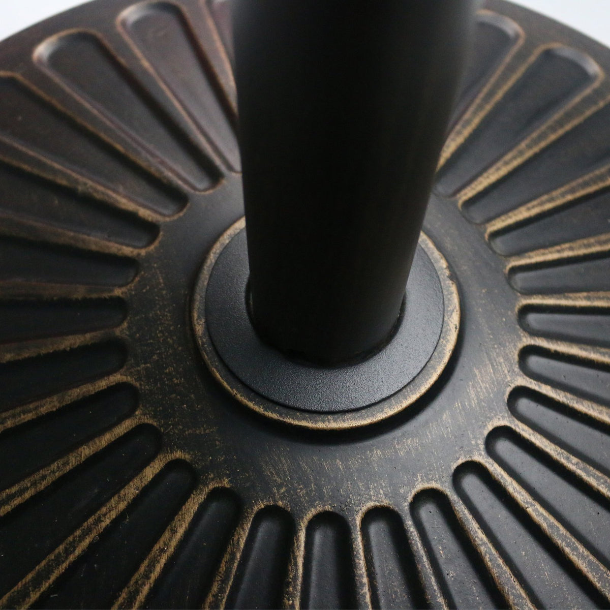 18 Inch Round Patio Umbrella Base, 30 lb, Antique Bronze